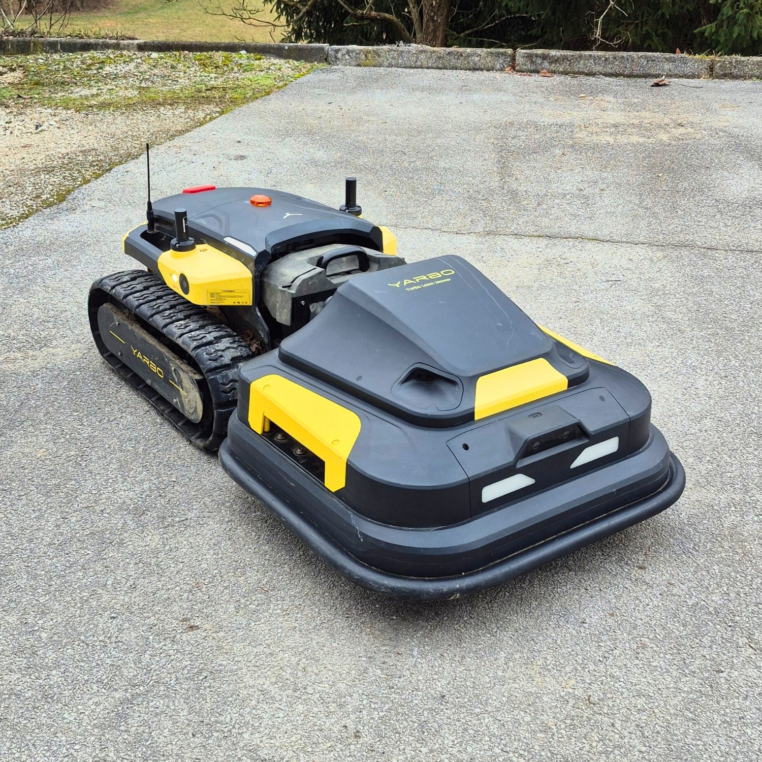 Yarbo kosilnica C1 + M1 (rabljena 1)