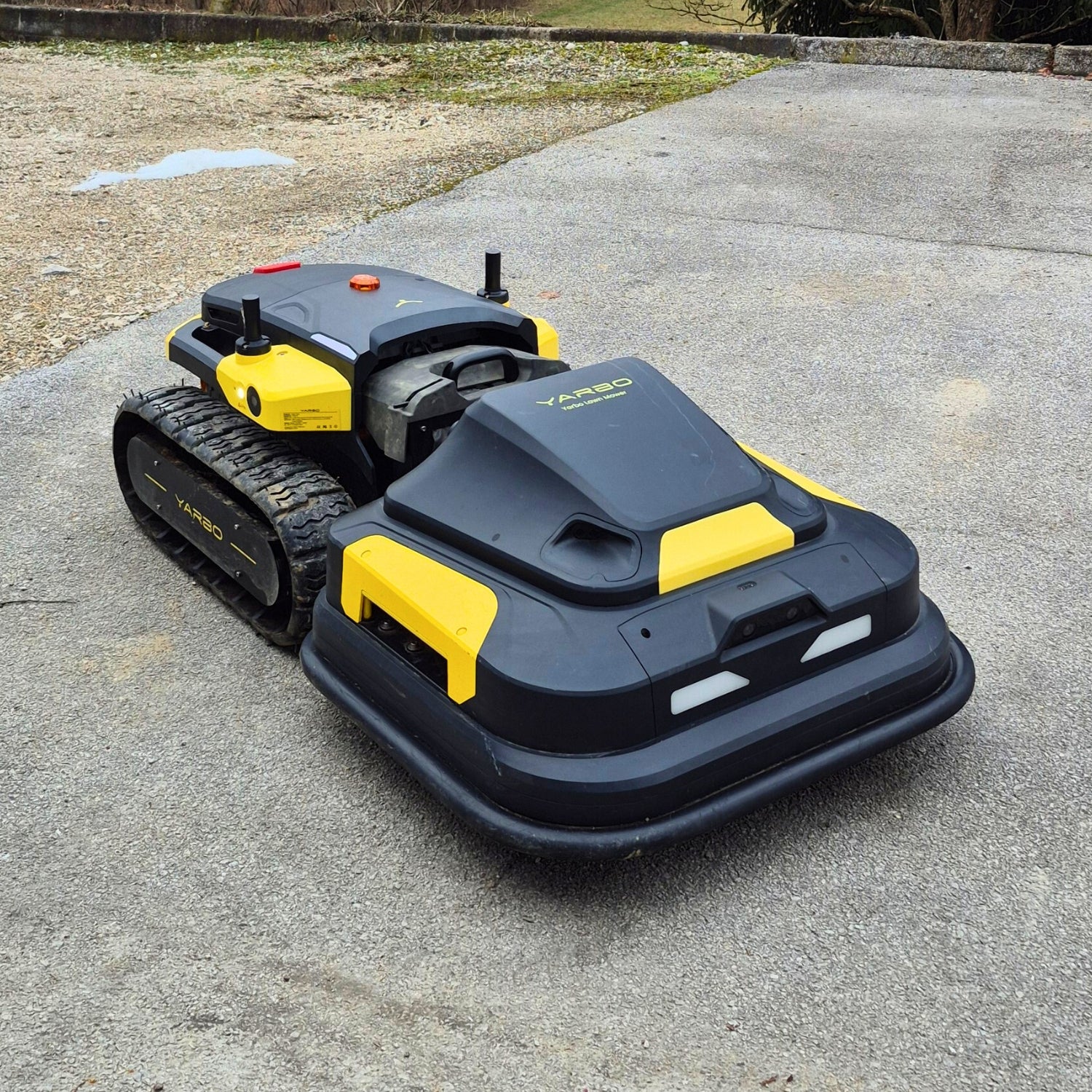 Yarbo kosilnica C1 + M1 (rabljena 2)